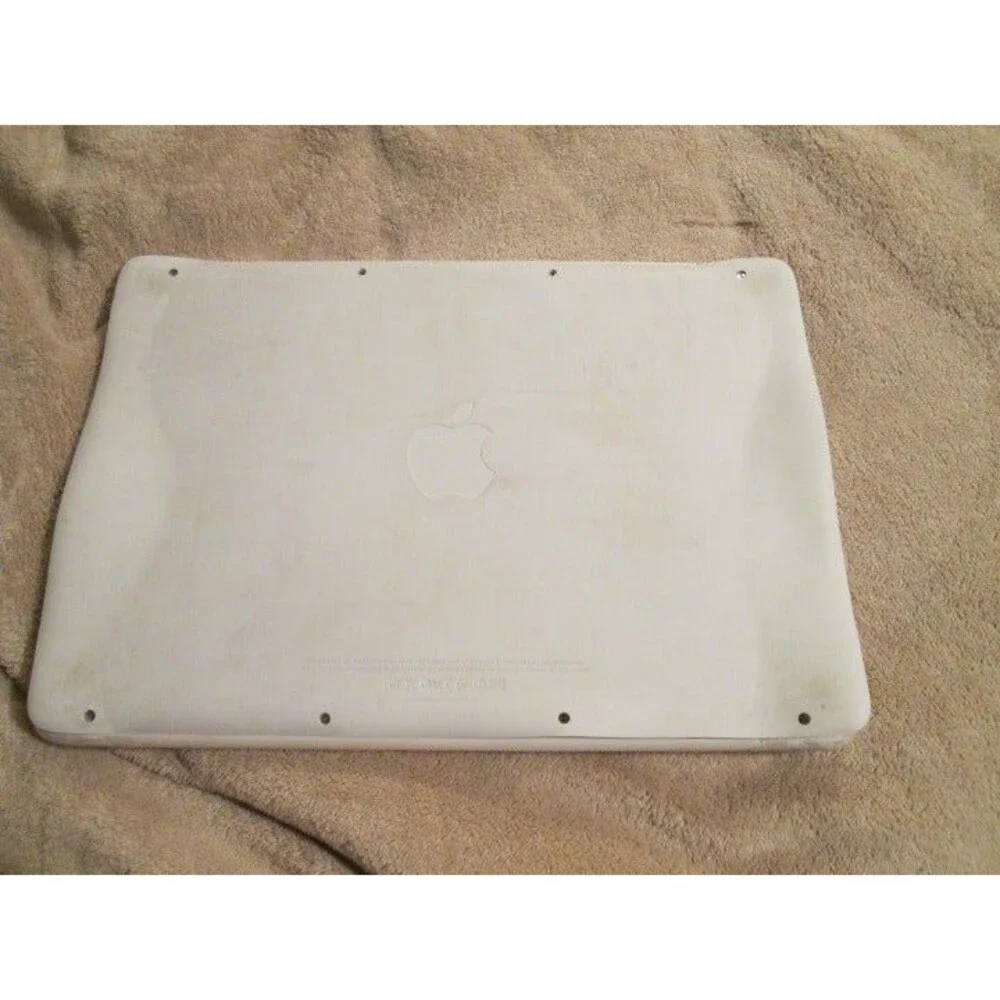 White Macbook Unibody